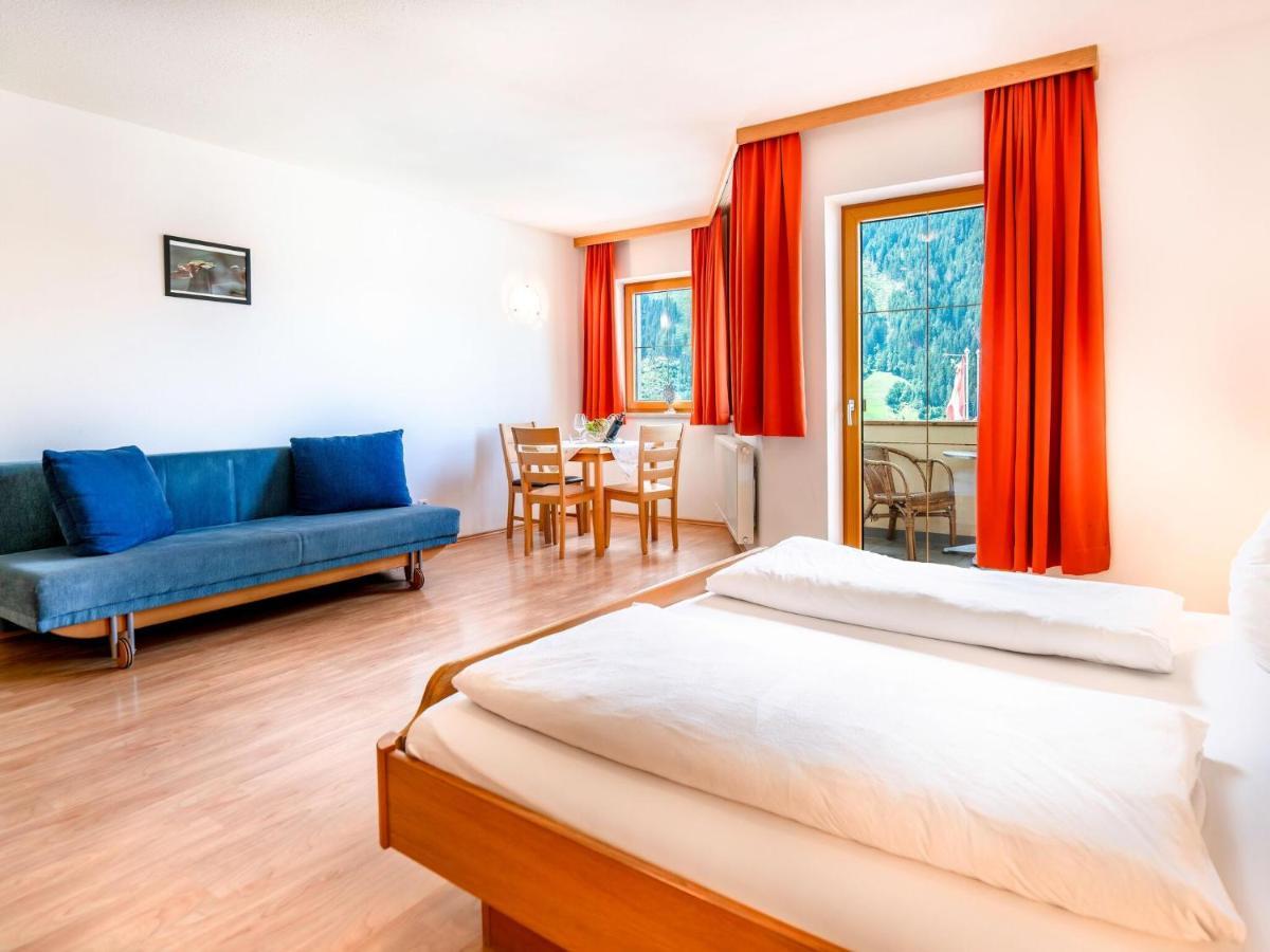 Lovely Apartment In Neustift Im Stubaital With Mountain View Exteriör bild