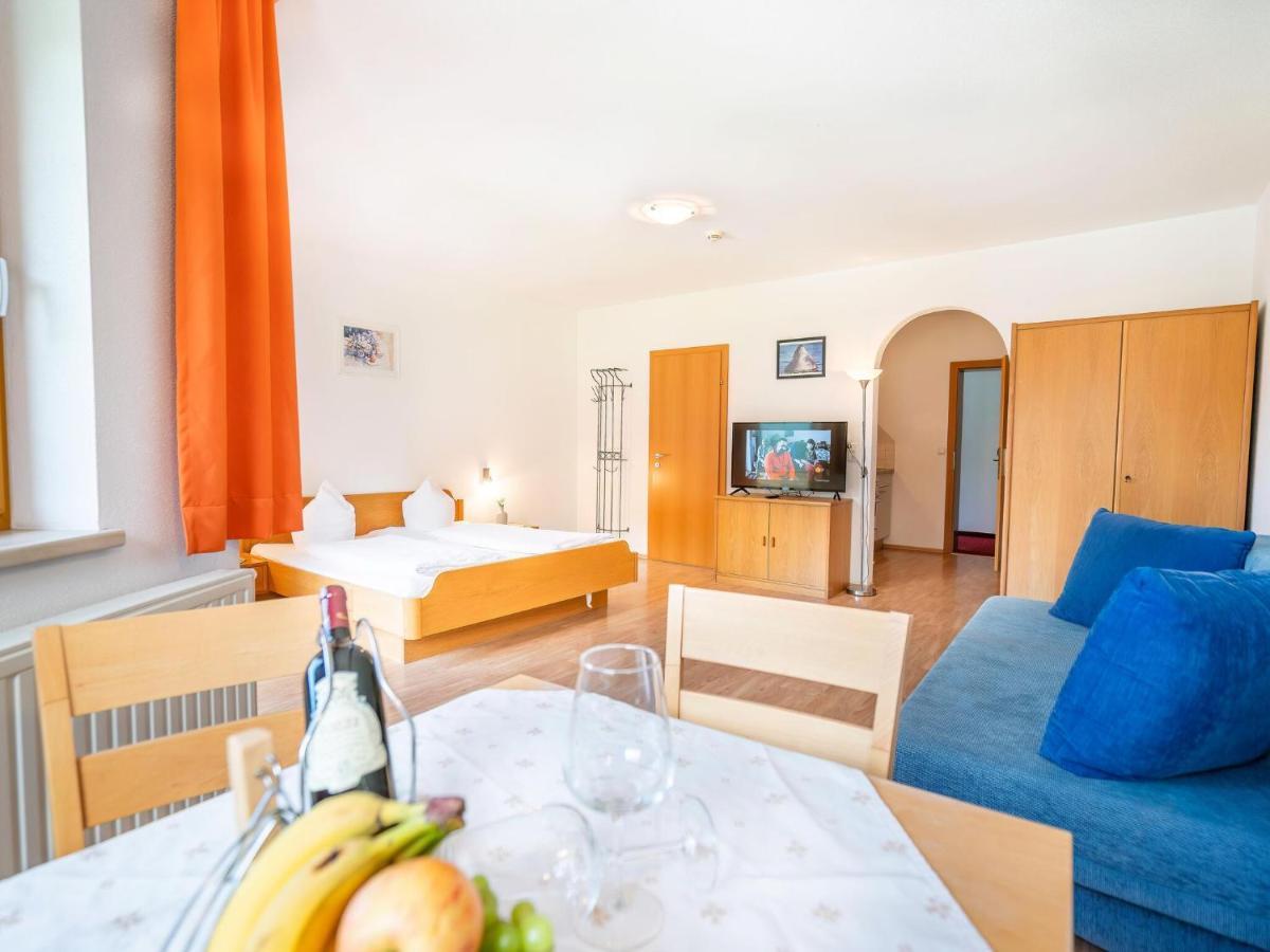 Lovely Apartment In Neustift Im Stubaital With Mountain View Exteriör bild